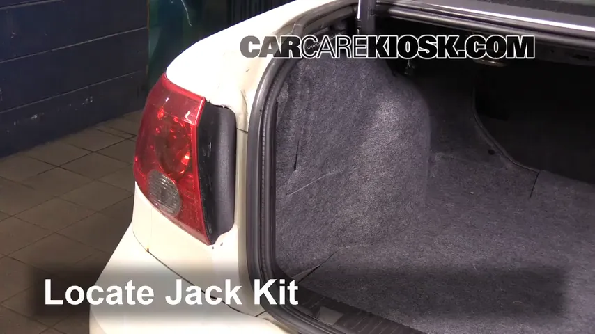 2005 Saturn L300 3.0L V6 Jack Up Car